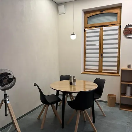 Apartment Yellow Luxus - Innenstadt - Parkplatz - 50kw Dc *