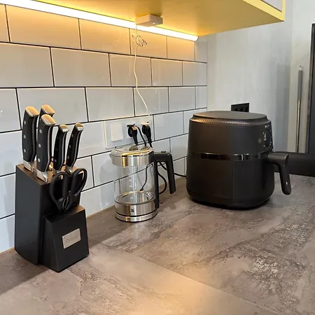 Apartment Yellow Luxus - Innenstadt - Parkplatz - 50kw Dc *