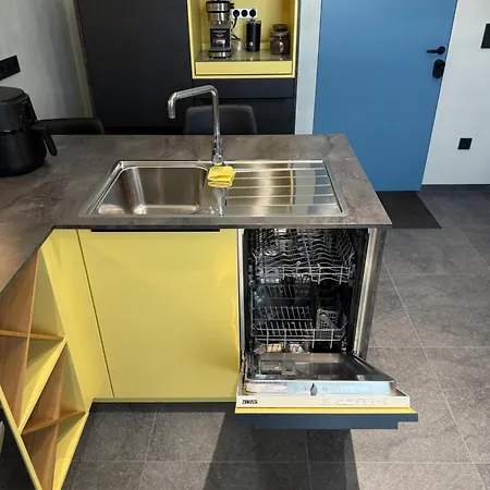 Apartment Yellow Luxus - Innenstadt - Parkplatz - 50kw Dc